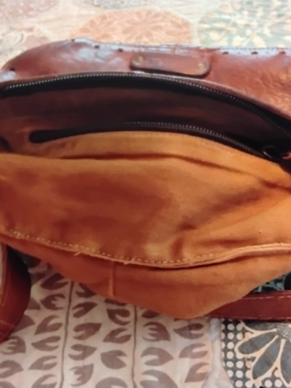 BED STU BROWN LEATHER SMALL CROSSBODY/PURSE - Picture 8 of 14